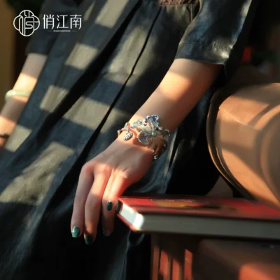 Lotus leaf sterling silver bracelet