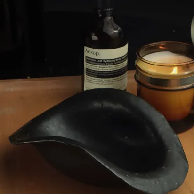 Black dumpling sage ceramic gift box