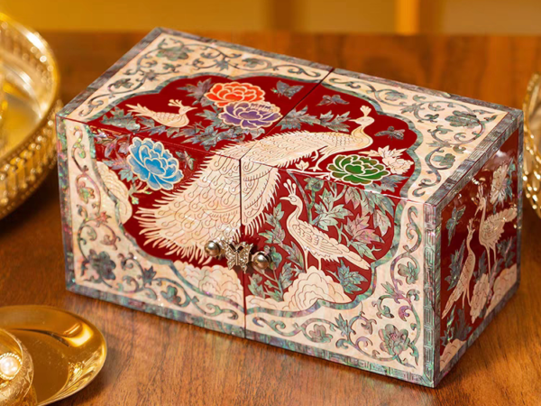 YH009 Jewelry Box Peacock