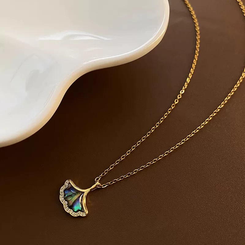 BK141 Ginkgo Leaf Copper Necklace