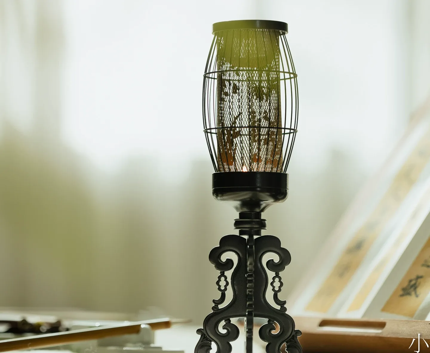 The Silent Language — A Guide to Selecting and Enjoying Traditional Incense 1 Imperial Pure Copper High-Foot Incense Burner lifestyle display on natural backdrop