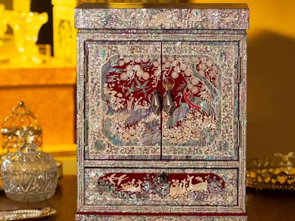 DF001 Jewelry Cabinet