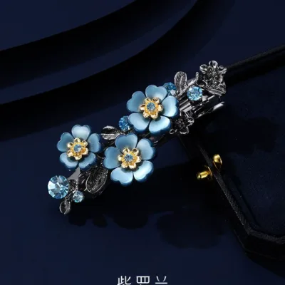 Di Huan hairpin side view with handcrafted details