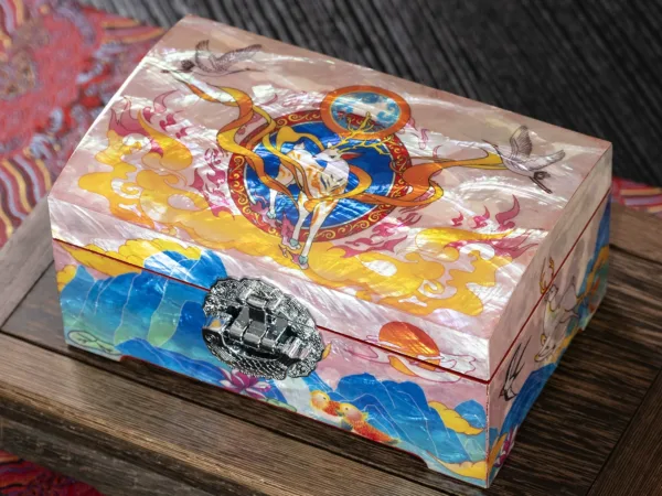 Imperial Raden Heritage Jewelry Box Celestial Iridescence in solid wood with 10+ layers lacquer