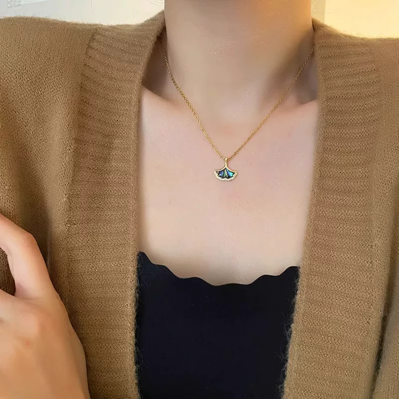 BK141 Ginkgo Leaf Copper Necklace