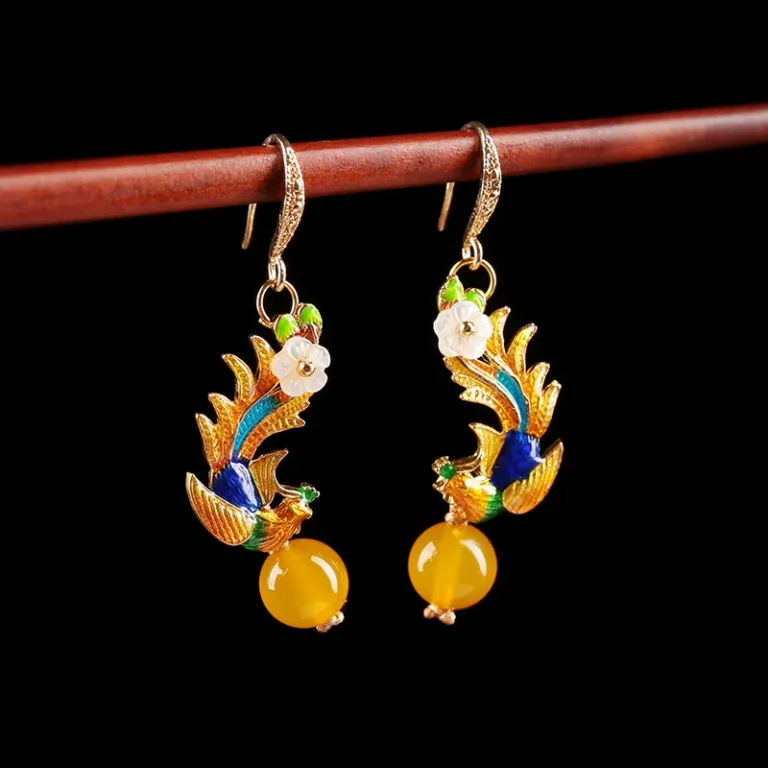 Elegant diamond-cut glass on a wooden coaster, next to whiskey and a candle. Refined Eastern Zen lifestyle.