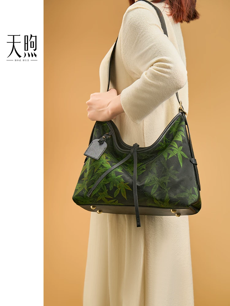 fragrant cloud yarn hand-tote crossbody bag