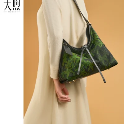 fragrant cloud yarn hand-tote crossbody bag