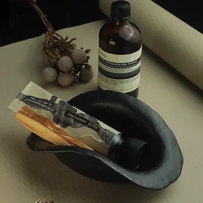 Black dumpling sage ceramic gift box