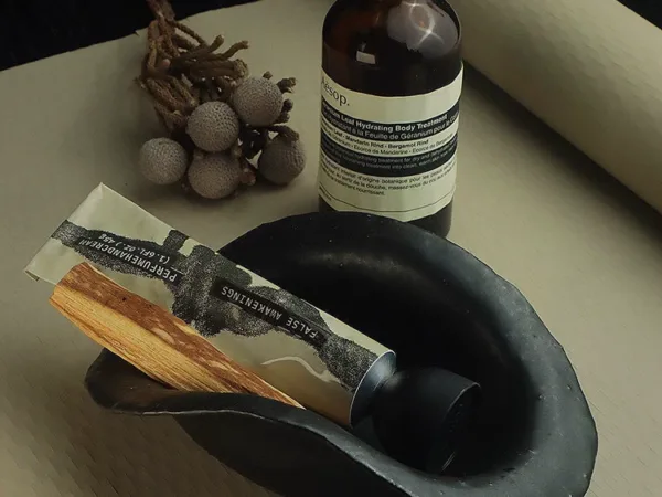 Black dumpling sage ceramic gift box