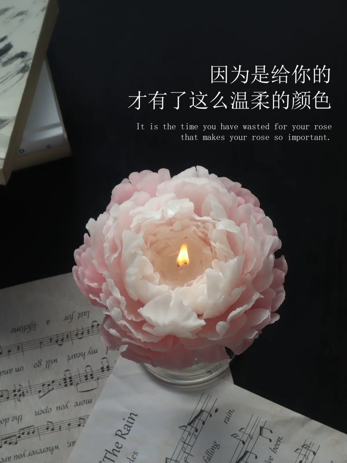 Artisan Peony Sculpted Scented Candle Gift Set close-up highlighting ebony agarwood details