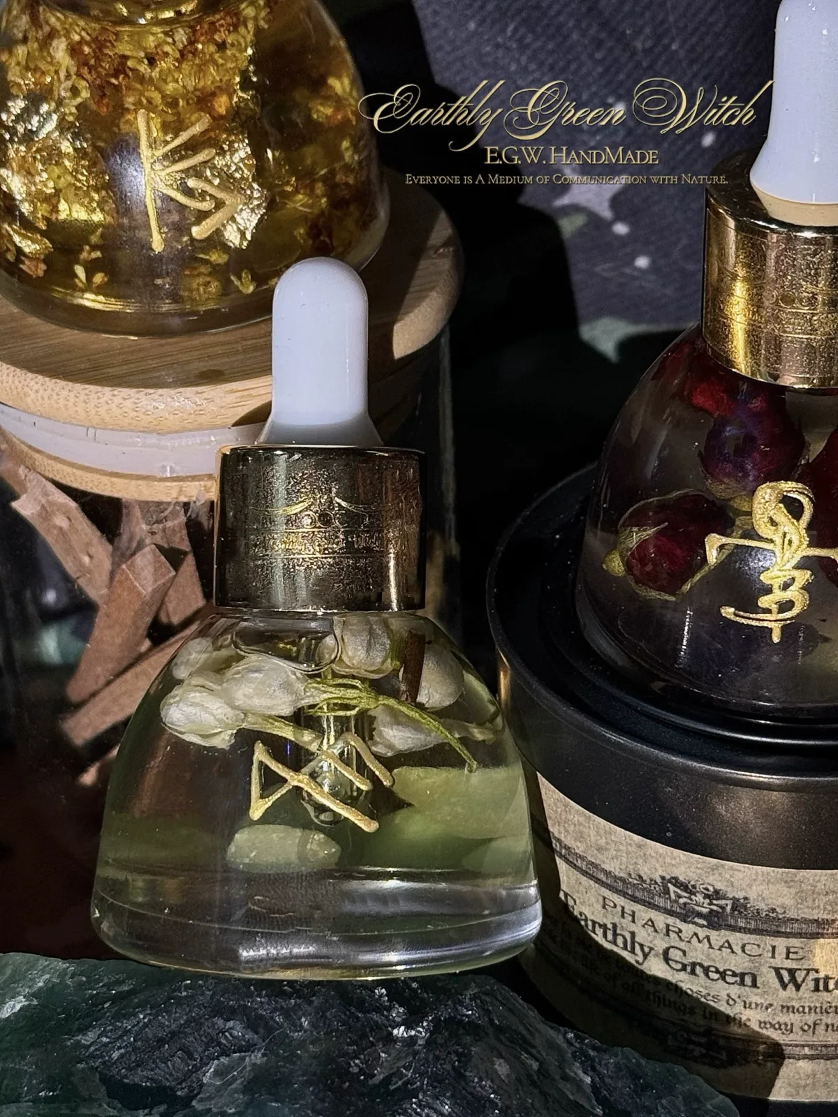 Herbal Infused Oil (with Natural Crystal Blocks)