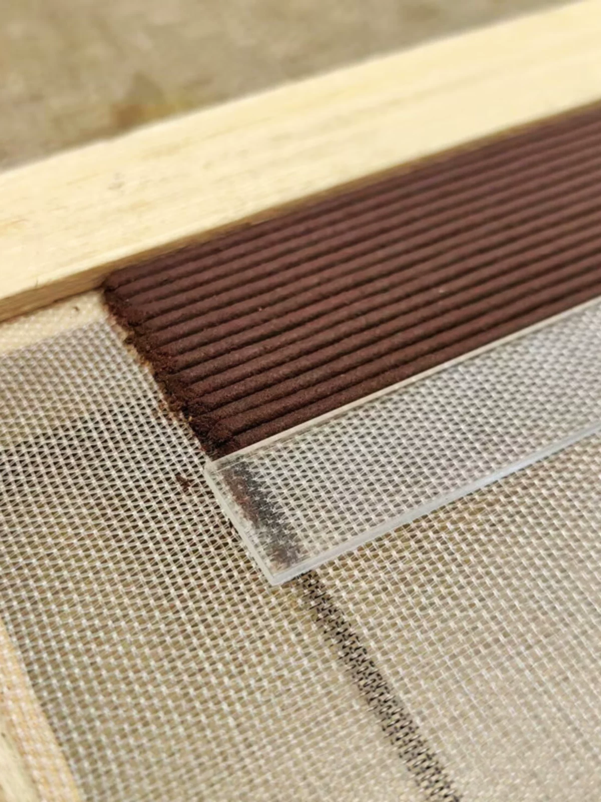 Natural grapefruit leaf incense sticks are handmade