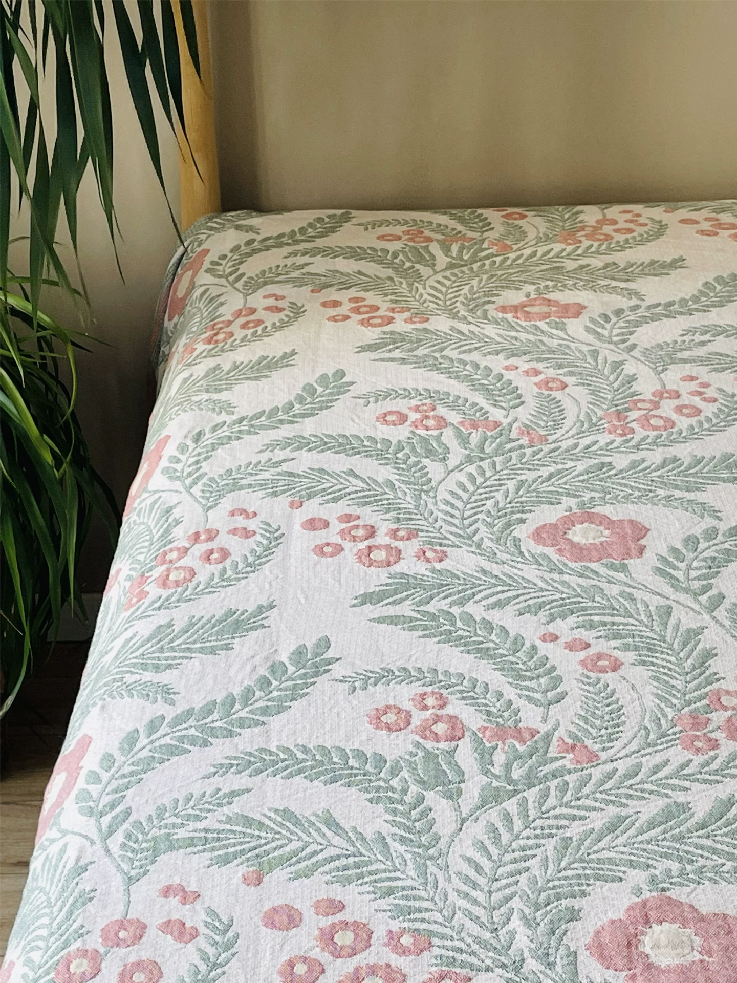American Country Cotton Throw Blanket detail showing textile texture and decorative use