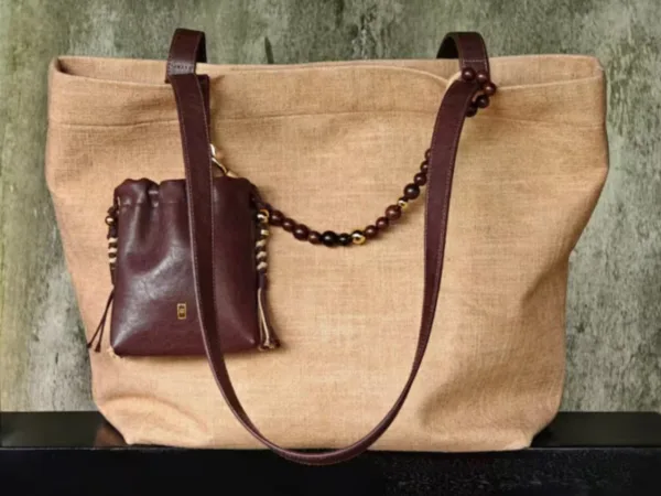 Tea dyeing tote wrapped in red dates and browns — artisan product image by Ginkgoods