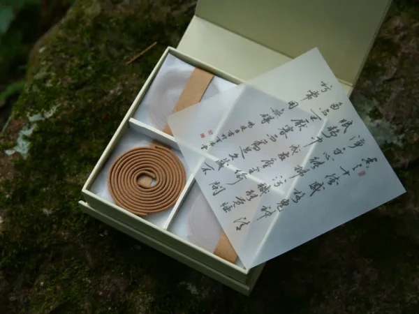 Vietnam Nha Trang Agarwood Coil Incense (50g) showing natural fragrance and home ritual detail