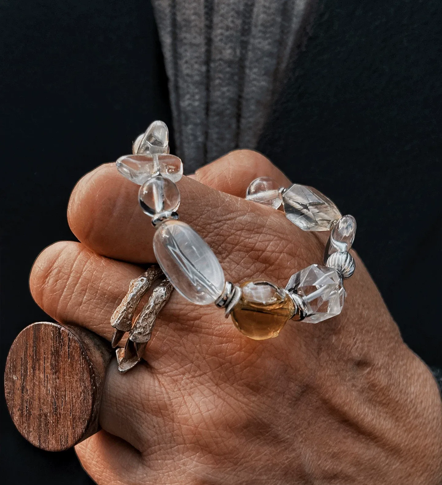 White Crystal Essential Oil Bracelet for Guardian Energy detail image